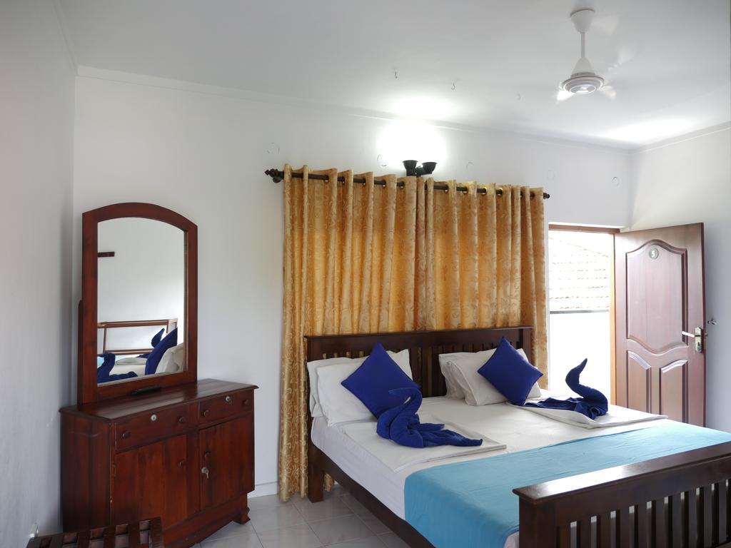 Ocean View Tourist Guest House At Negombo Beach المظهر الخارجي الصورة